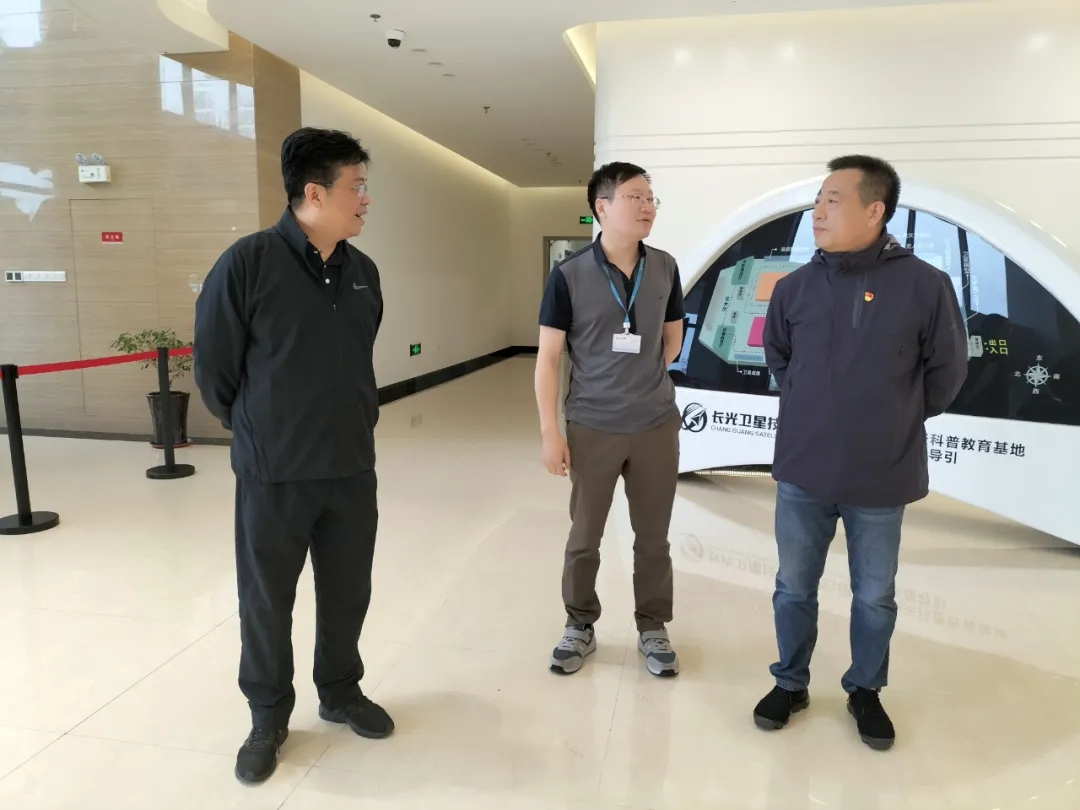 2.webp.jpg 2.webp.jpg