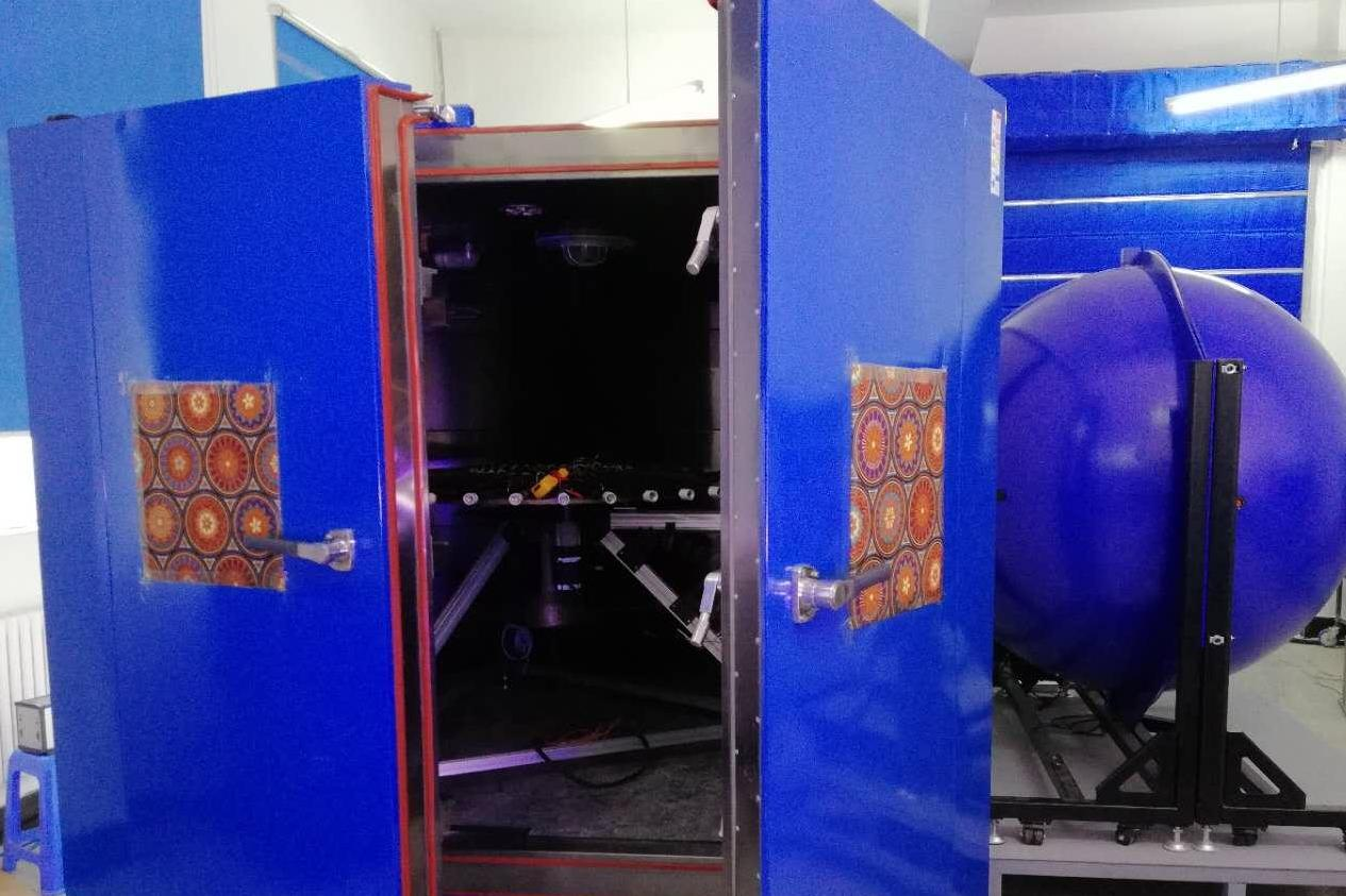 高低溫交變濕熱試驗(yàn)箱